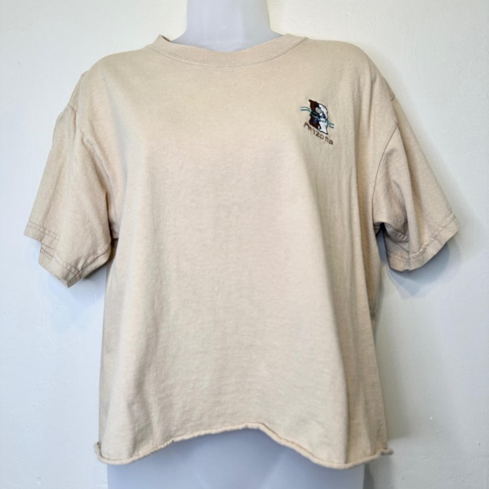Gildan | VTG Arizona Embroidered Destination Crewneck Short Sleeve Cropped Tee - Picture 3 of 12